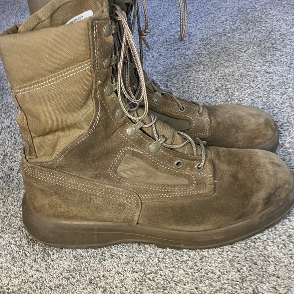 Belleville C390 Mens Coyote Tan Suede Vibram Military Combat Boots 9.5 USA Made